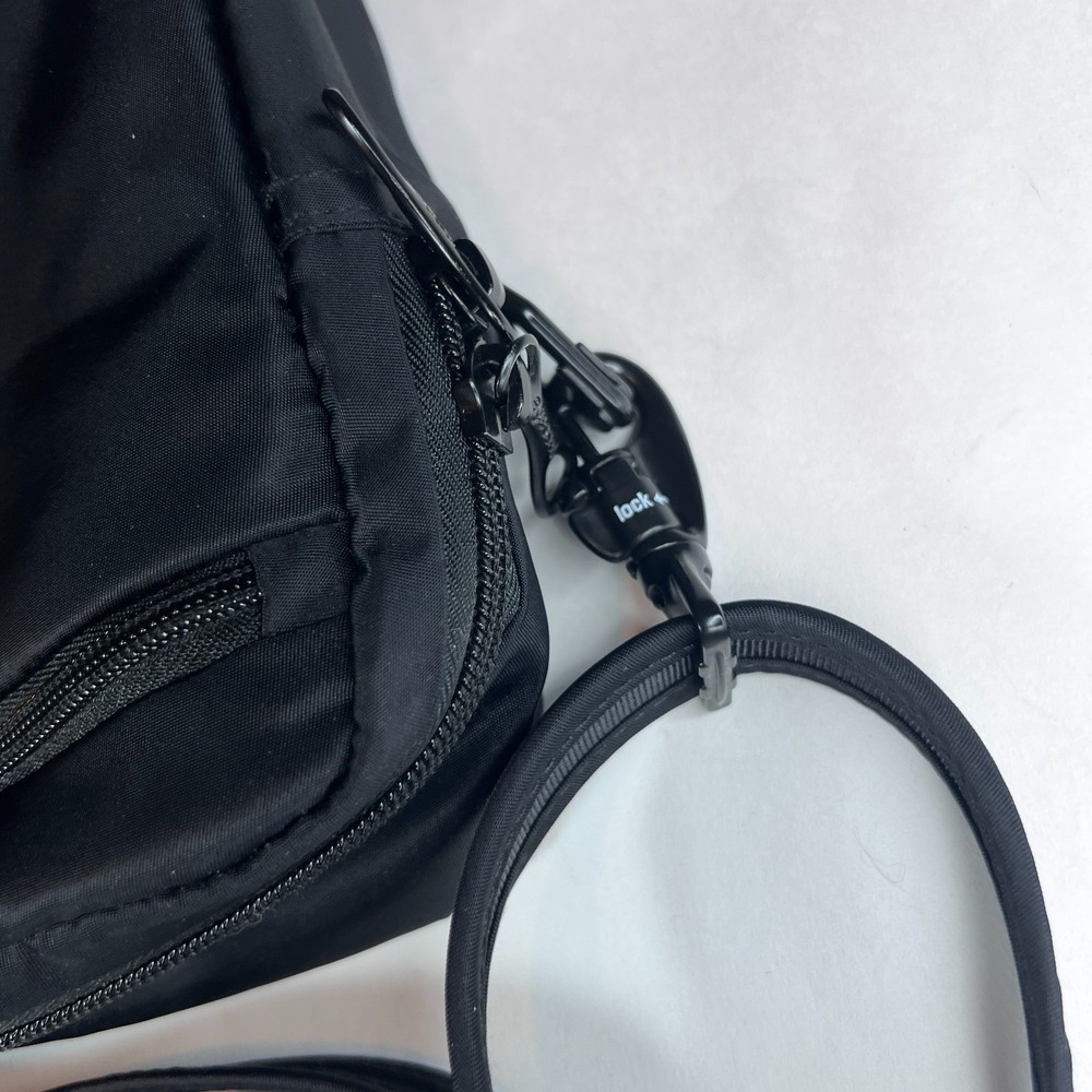 Pacsafe Citysafe CS7 Anti-Theft Crossbody Travel Shoulder Bag Black - Picture 8 of 13